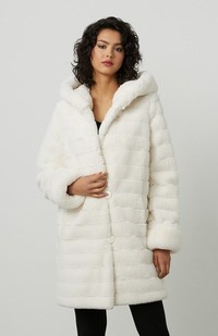 Style 214913 Reversible faux fur coat in Vanilla