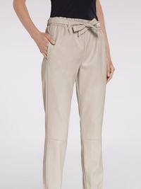Style 74648 Vegan Leather trouser in Feather Grey