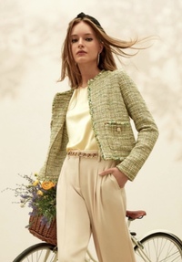 Style DEFILE - Classic boucle jacket in Green