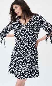 Style 231085 - Geometric print dress