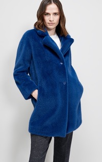 Style INDO - Faux fur coat in cornflower blue